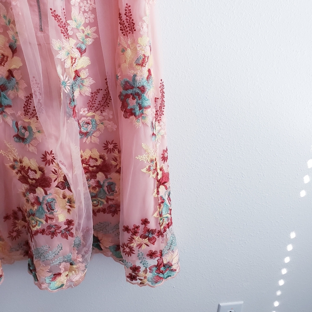 Gianni Bini Off The Shoulder Floral Midi Dress - Picture 5 of 11
